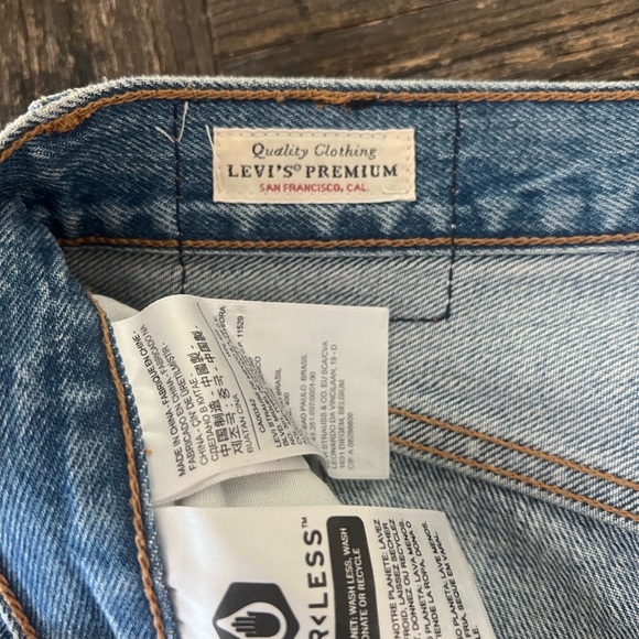 Levi's Premium Skinny Light Blue Denim - Picture 2 of 6
